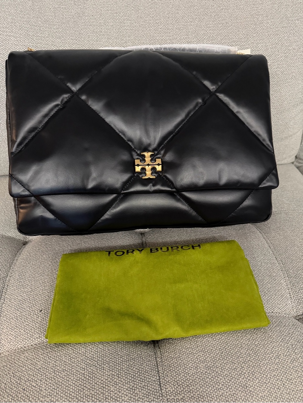 Tory Burch OVERSIZED KIRA DIAMOND QUILT SHOULDER BAG - Picture 9 of 10